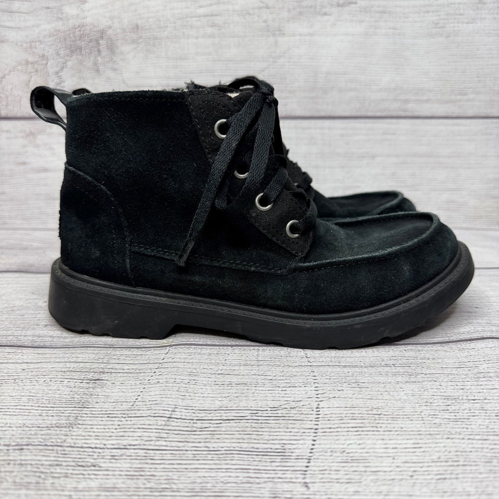 UGG Kids Chelham Weather Black Lace-Up Ankle‎ Boots size 3 Youth Winter Warm